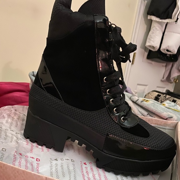 fashion nova black boots - Picture 3 of 3